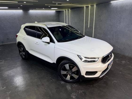 VOLVO XC40 2.0 T5 GASOLINA MOMENTUM AWD GEARTRONIC